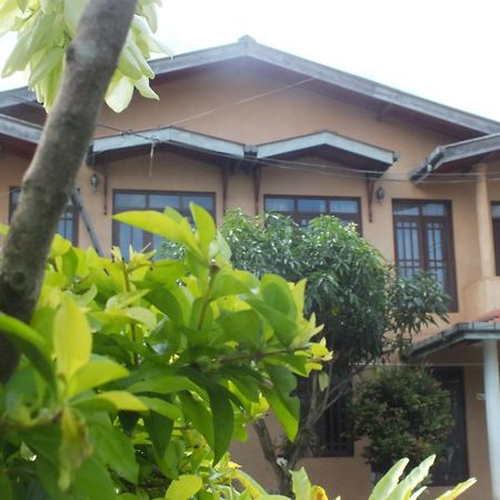 Hillsview Rest & Guest House 马特莱 外观 照片